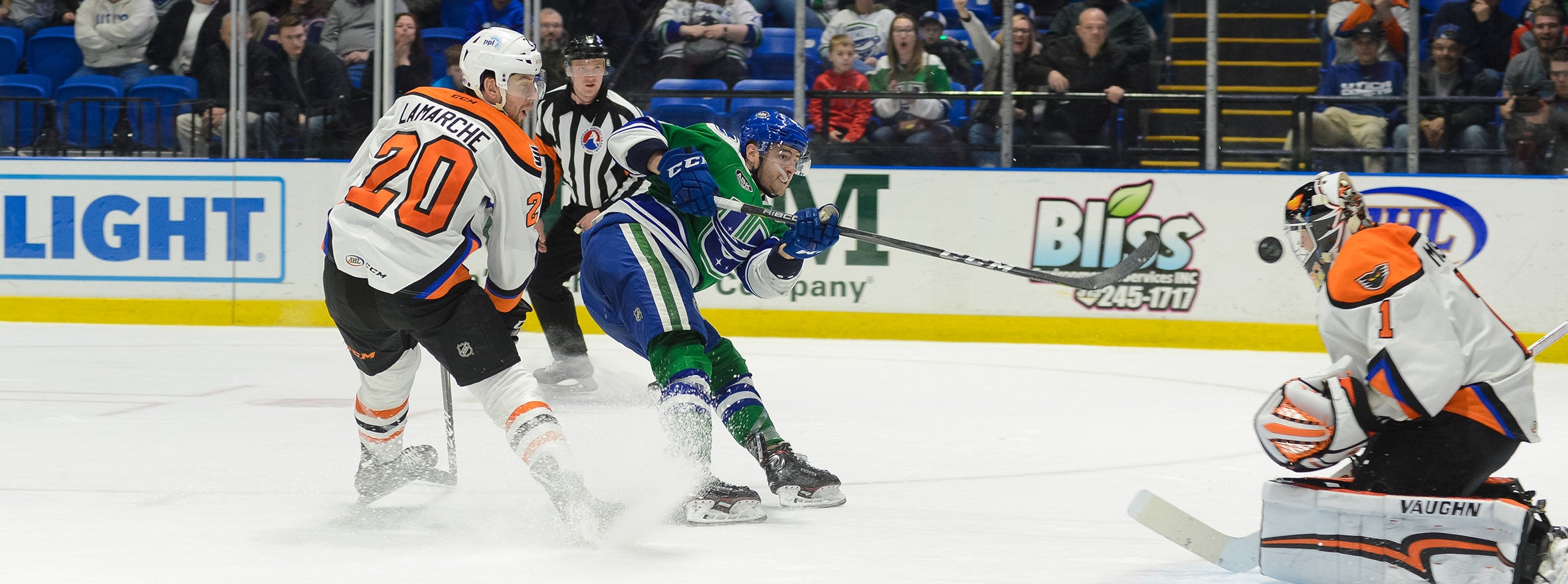 COMETS POINT STREAK SNAPPED BY PHANTOMS