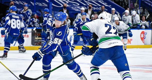 COMETS FALL TO CRUNCH 5-2