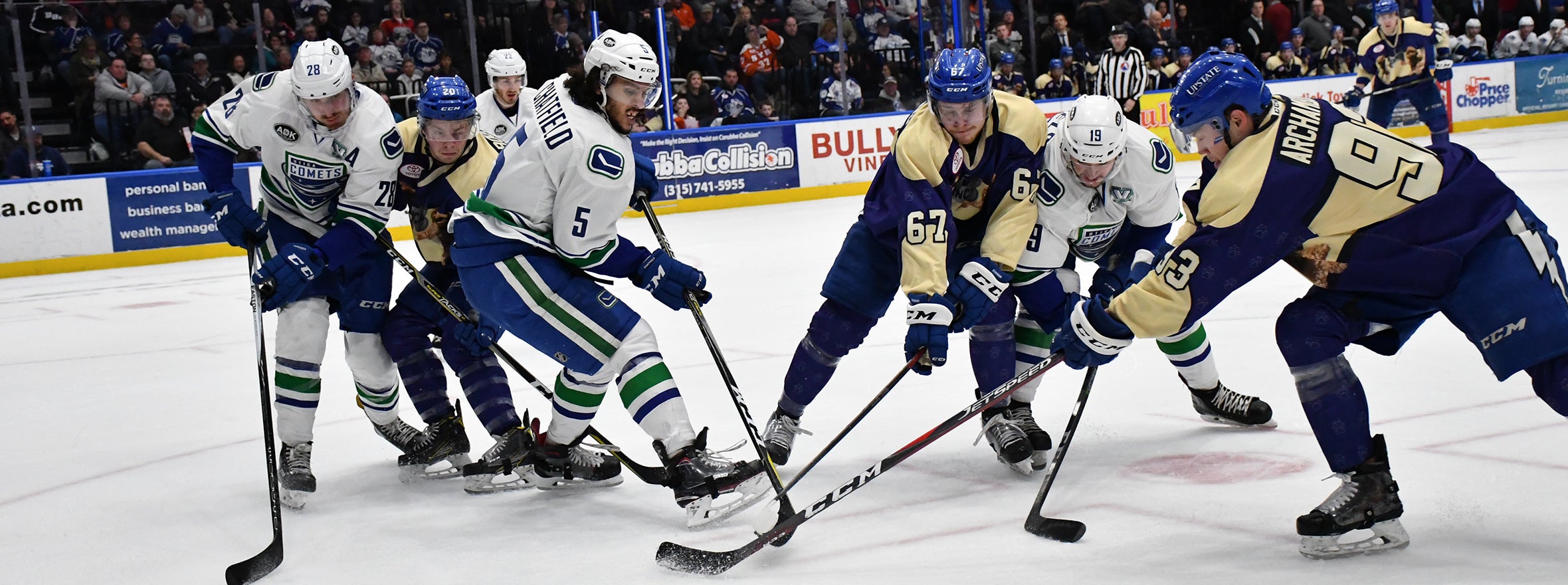 CRUNCH OUTLAST COMETS IN GOALTENDING DUEL