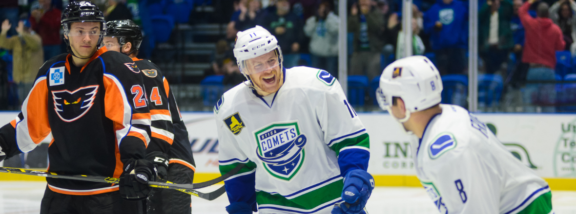 Comets Steamroll Phantoms