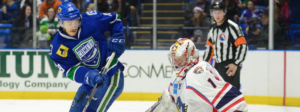 COMETS WIN STREAK ENDED BY THUNDERBIRDS