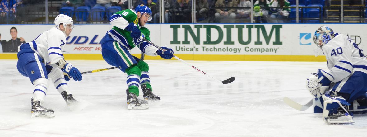 CANUCKS RECALL GAUNCE FROM COMETS