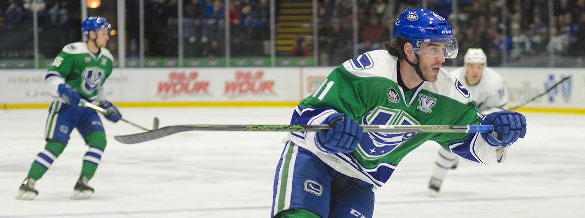 COMETS SIGN FORWARD CAM DARCY TO AHL CONTRACT