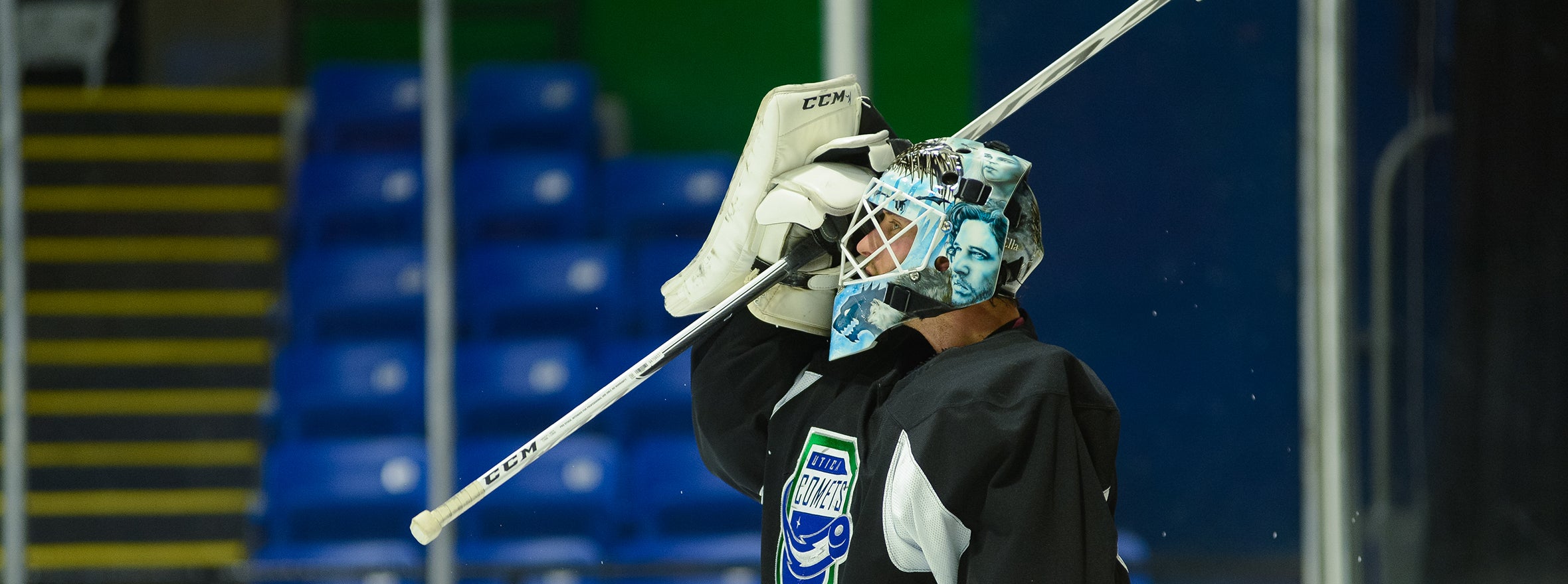 COMETS SIGN MICHAEL LEIGHTON TO PTO