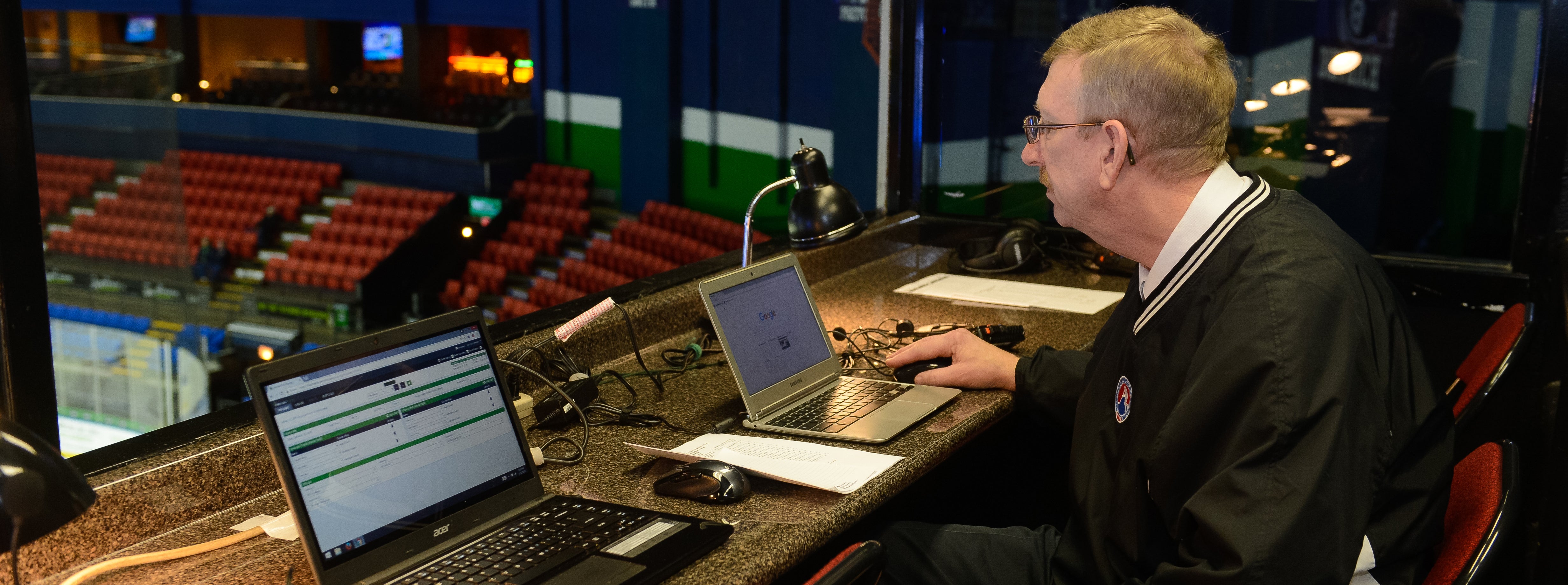 COMETS TALES - OFF-ICE OFFICIALS